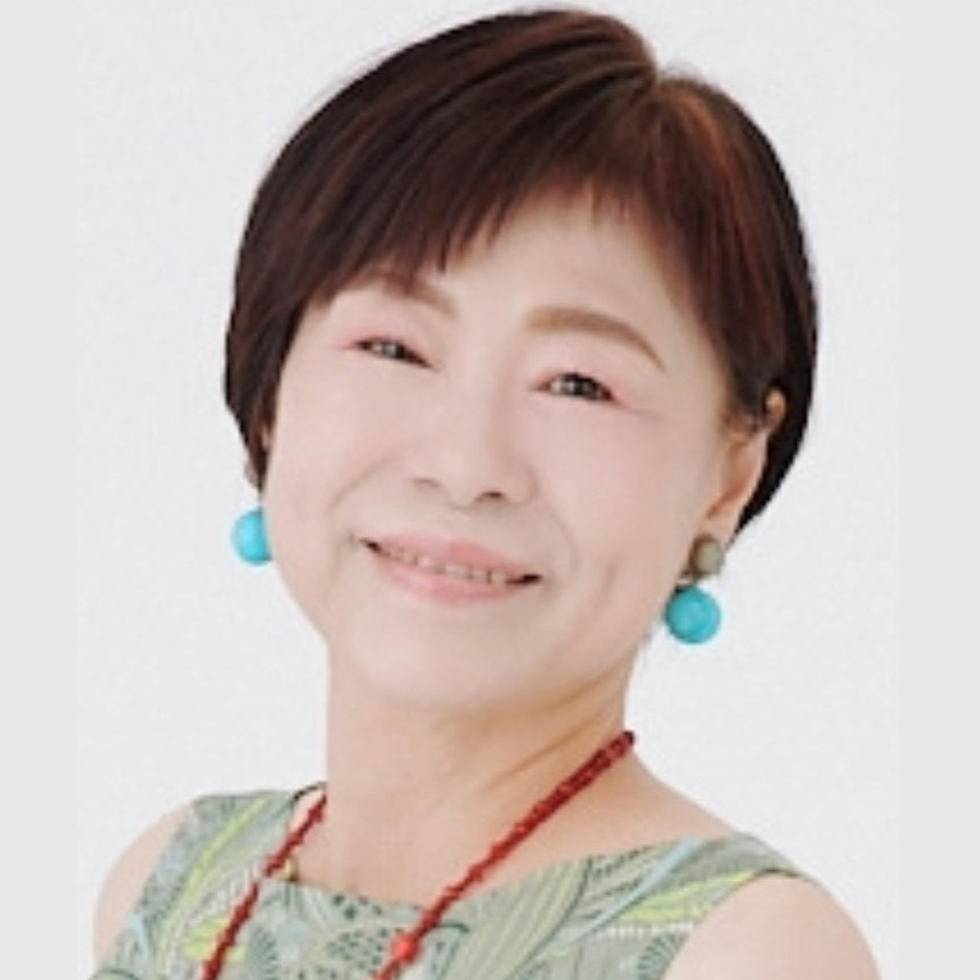 山田千鶴子氏